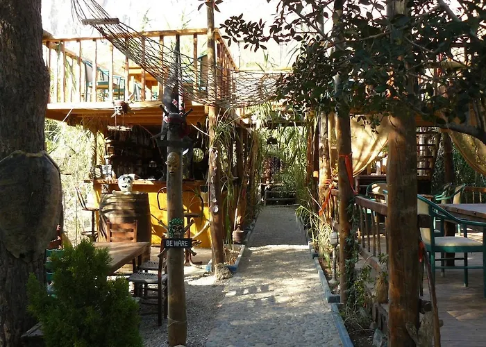 Endeavour Luxury Chalet *